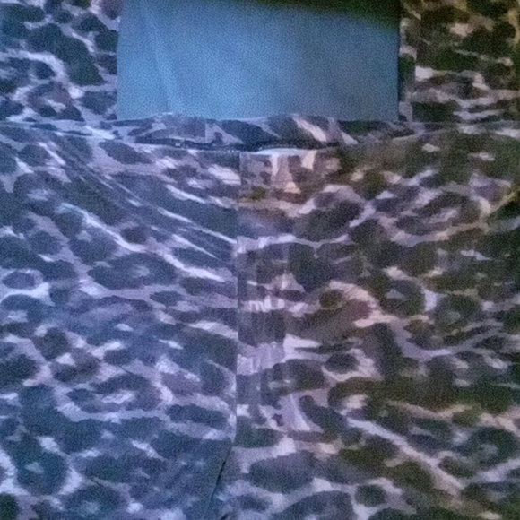 Faded Glory Animal print leggings 16/18 - Picture 3 of 5